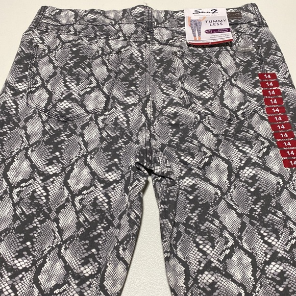 Seven7 high rise skinny jeans snakeskin pattern size 14 - Picture 8 of 9